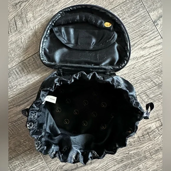 St John Makeup or Jewelry Case - Picture 3 of 5